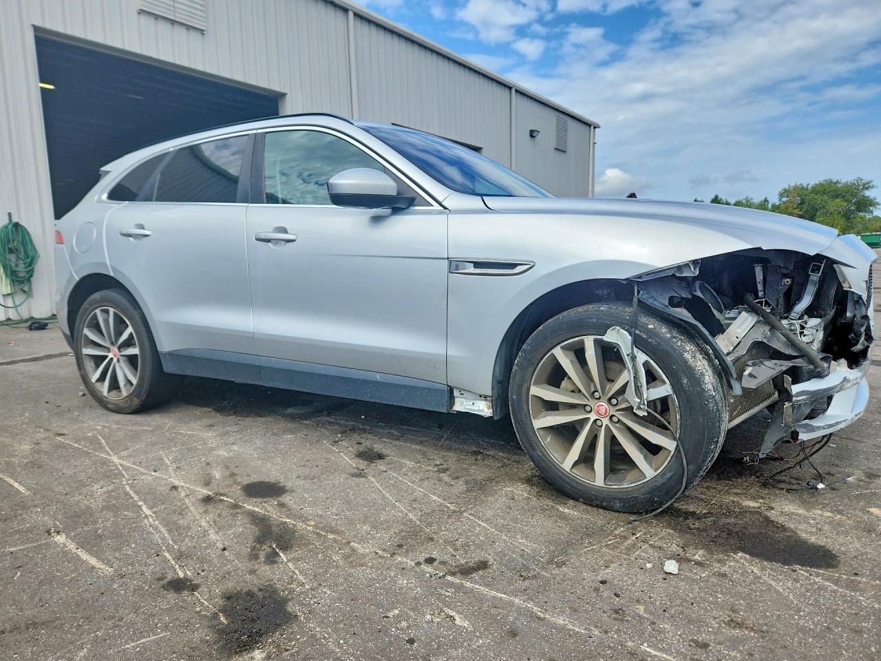2019 JAGUAR F-PACE