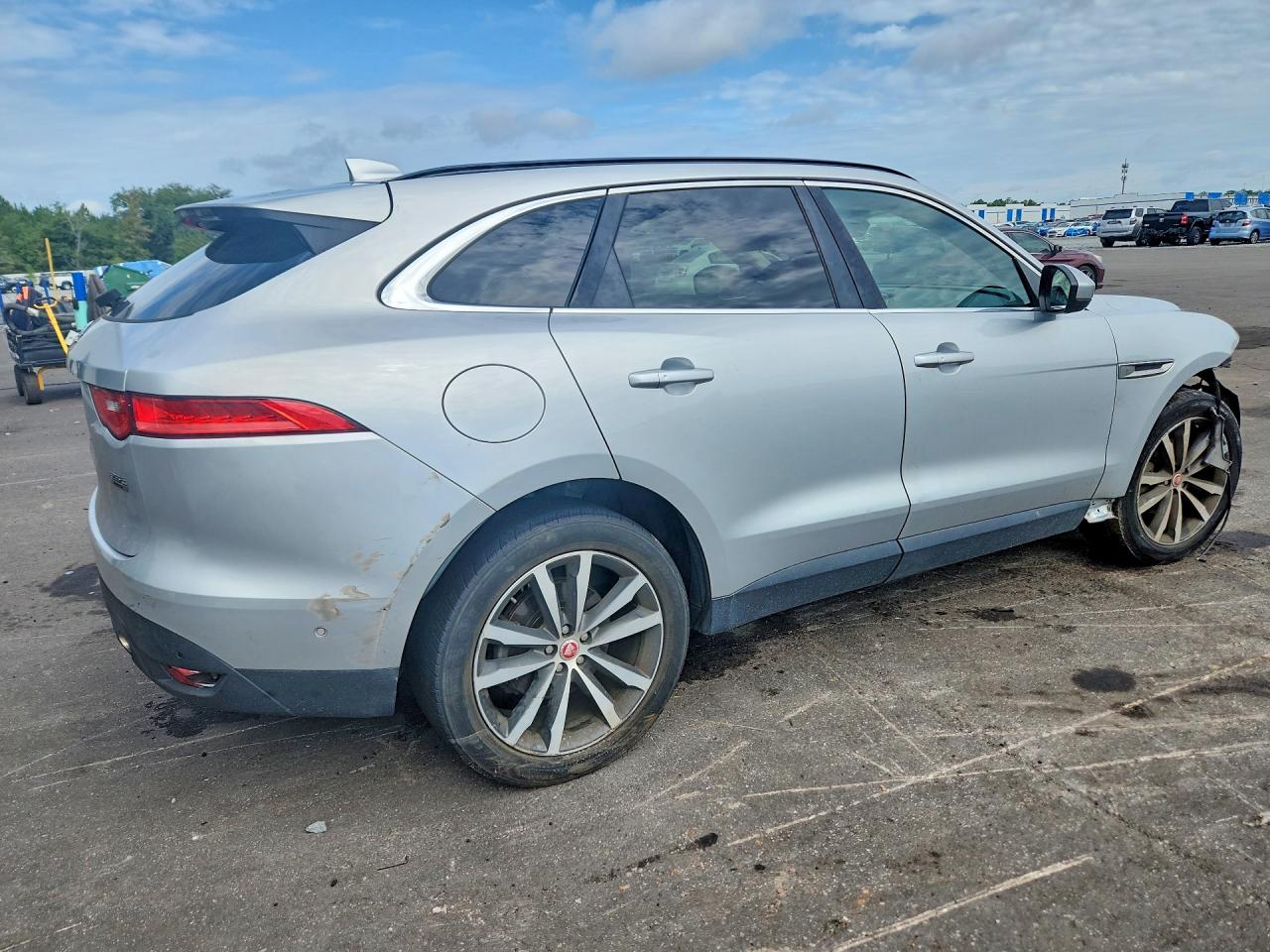 2019 JAGUAR F-PACE