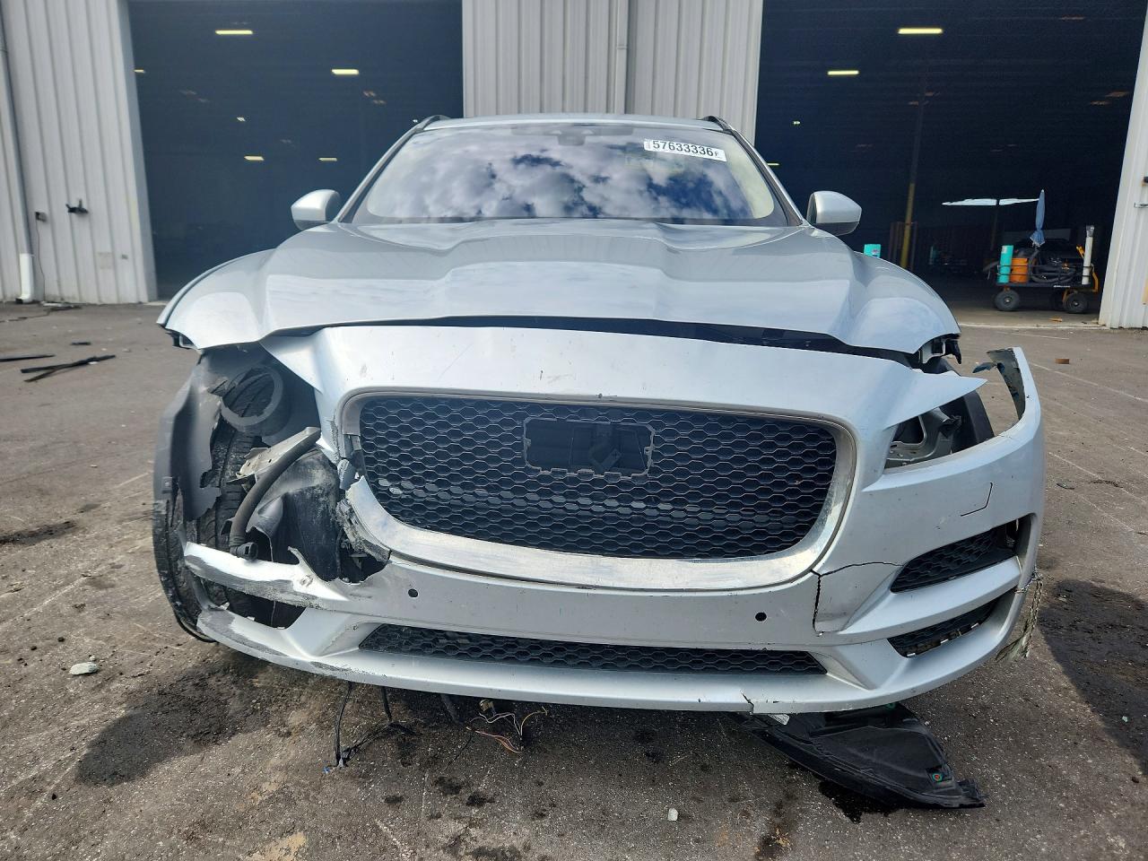 2019 JAGUAR F-PACE