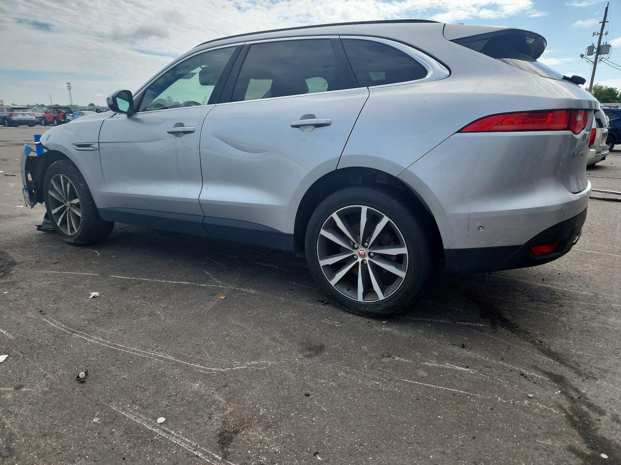 2019 JAGUAR F-PACE