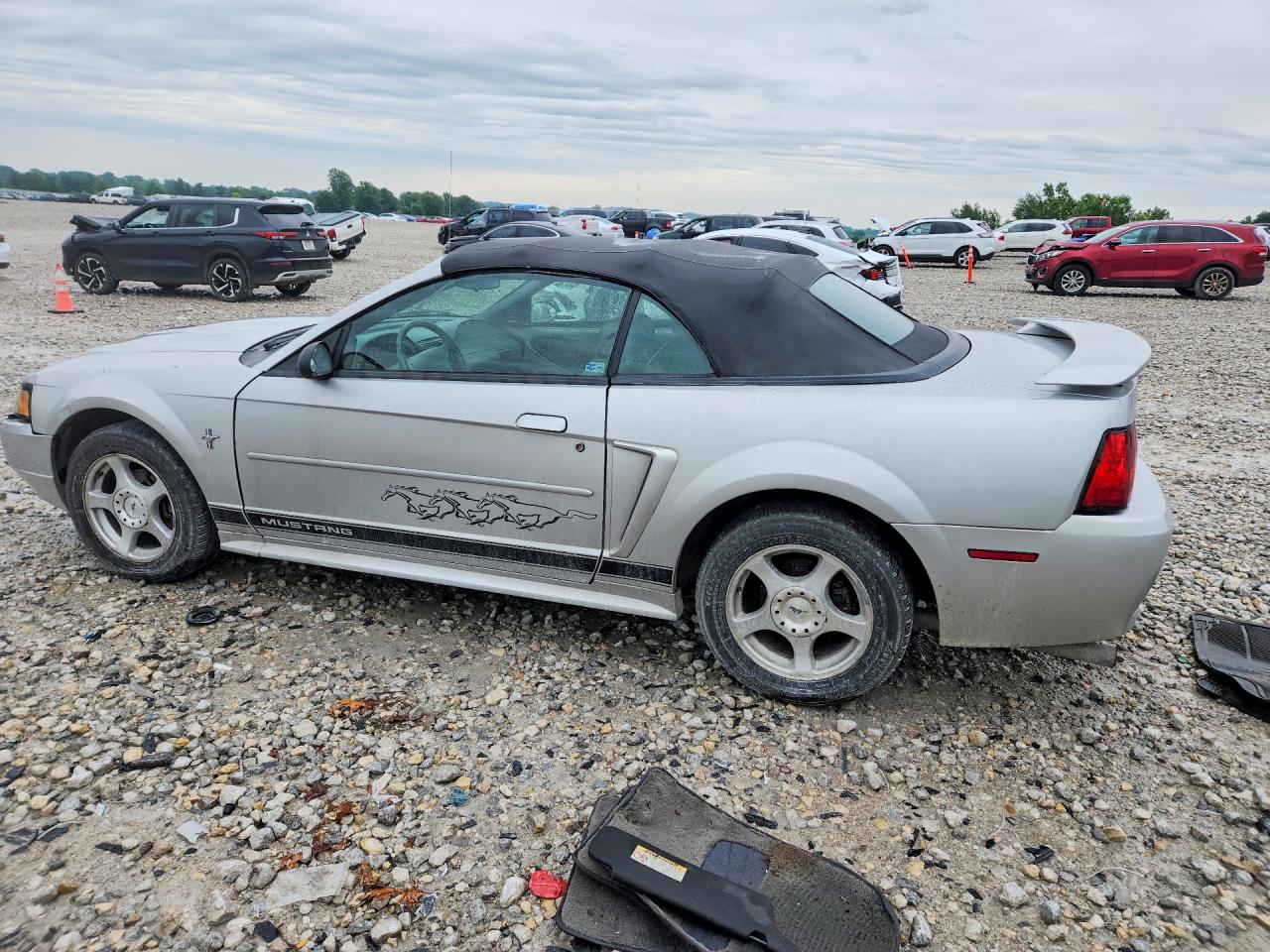2003 FORD MUSTANG