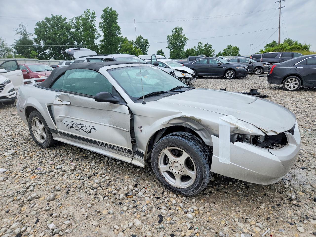 2003 FORD MUSTANG