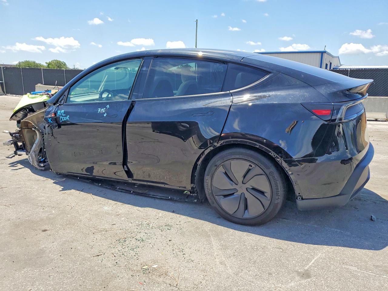 2026 TESLA MODEL Y