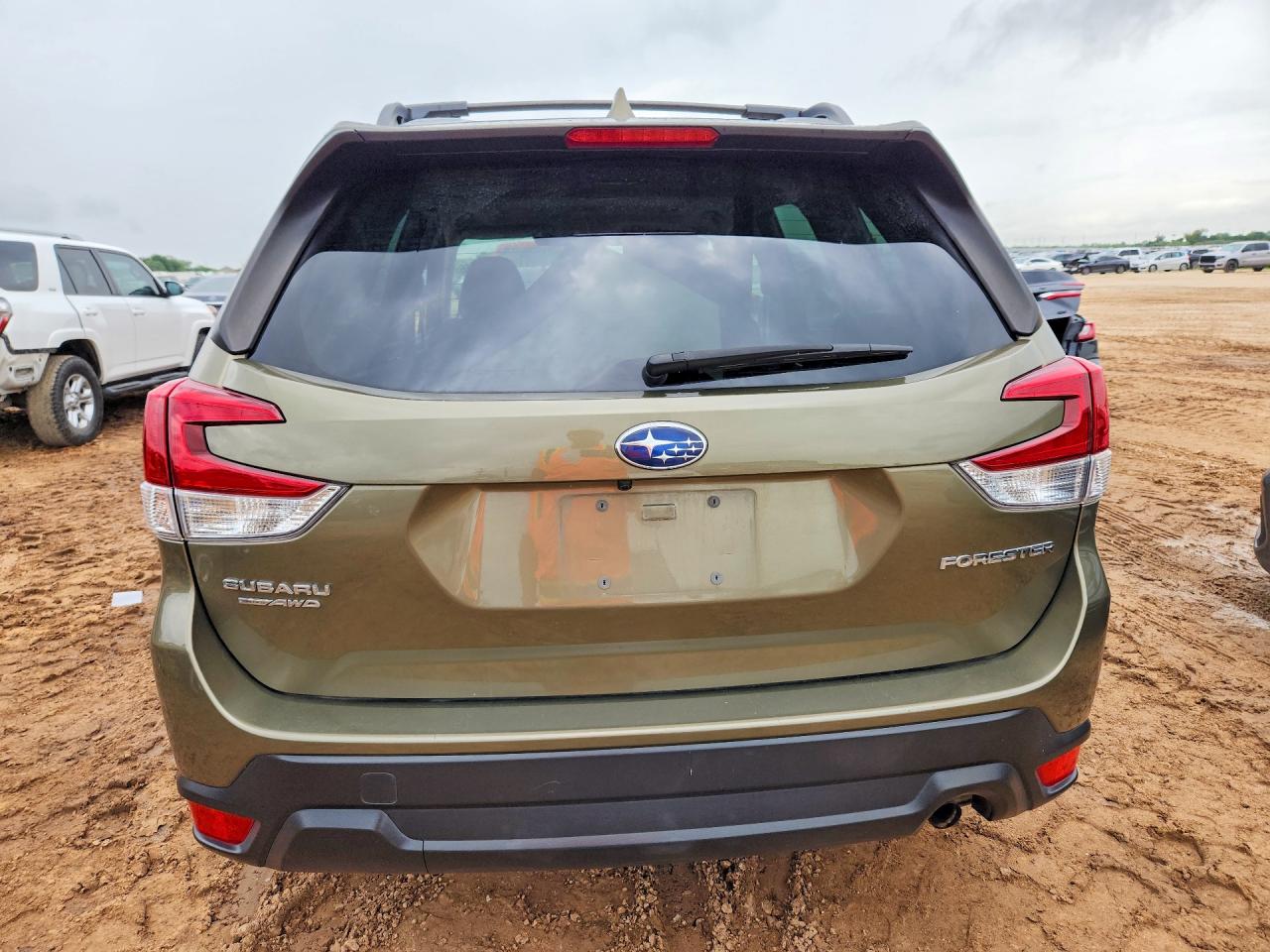 2023 SUBARU FORESTER