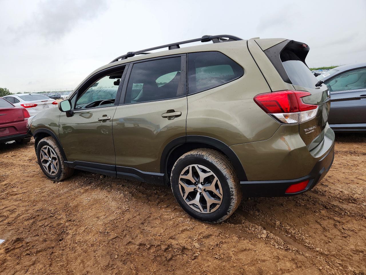 2023 SUBARU FORESTER