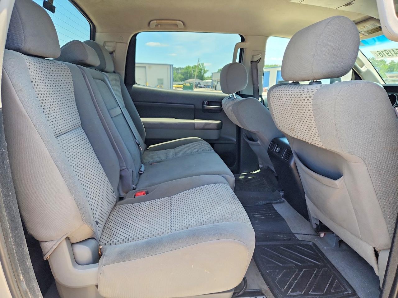 2010 TOYOTA TUNDRA