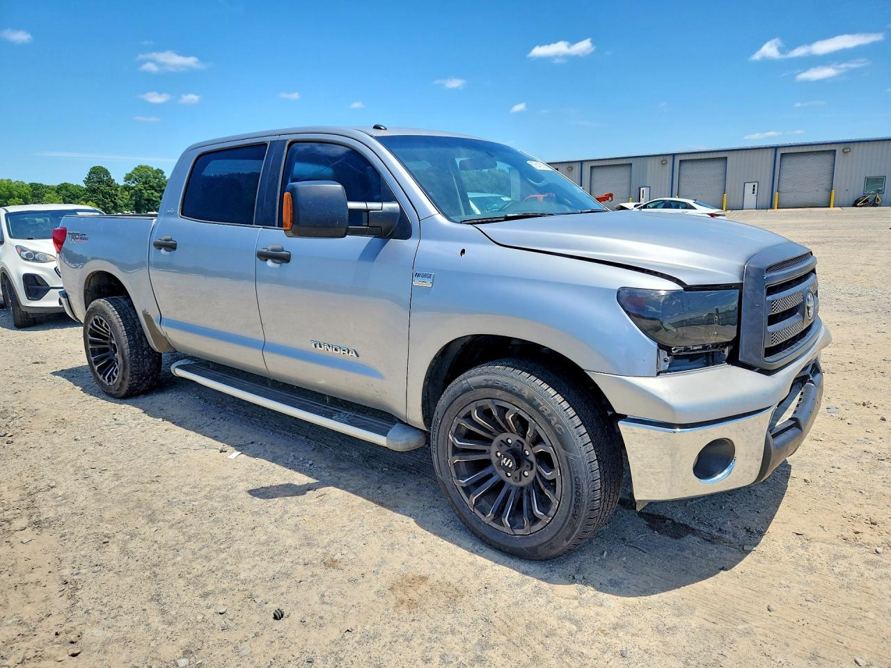 2010 TOYOTA TUNDRA
