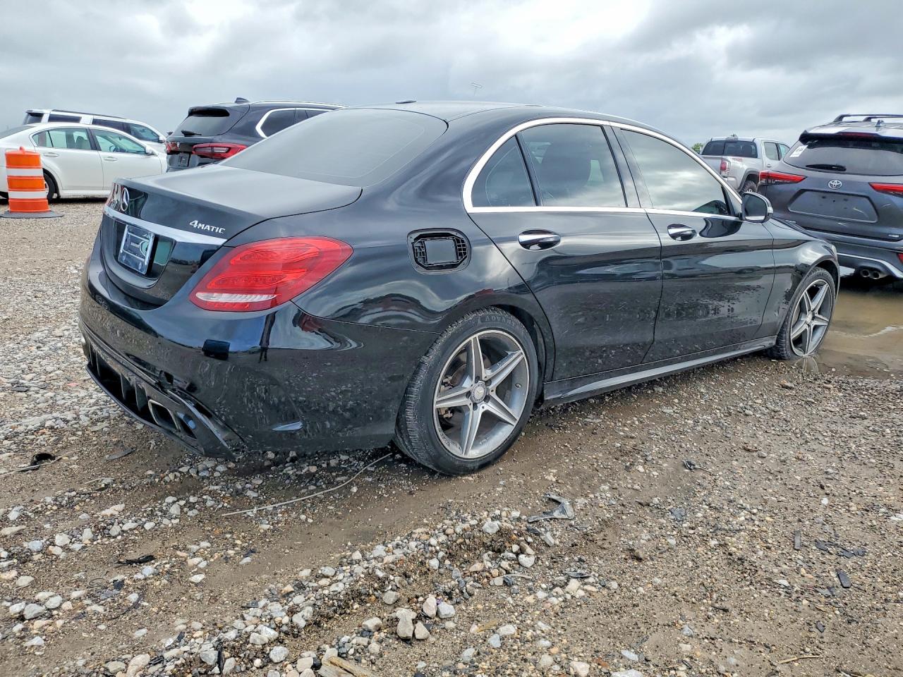 2015 MERCEDES-BENZ C-CLASS
