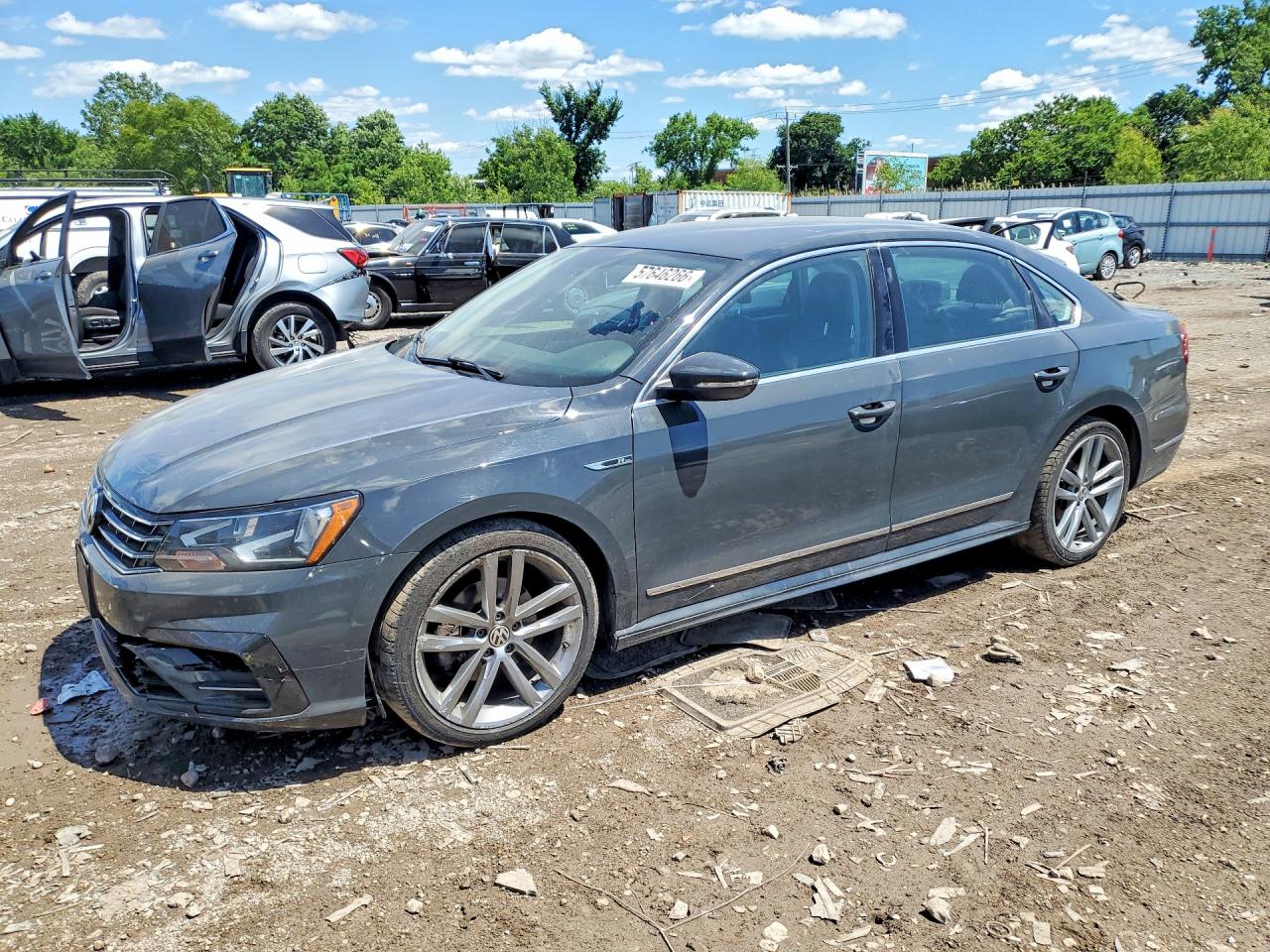 2017 VOLKSWAGEN PASSAT