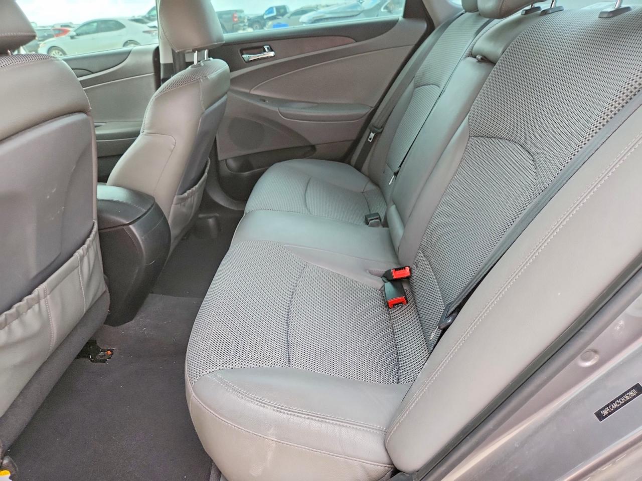 2012 HYUNDAI SONATA