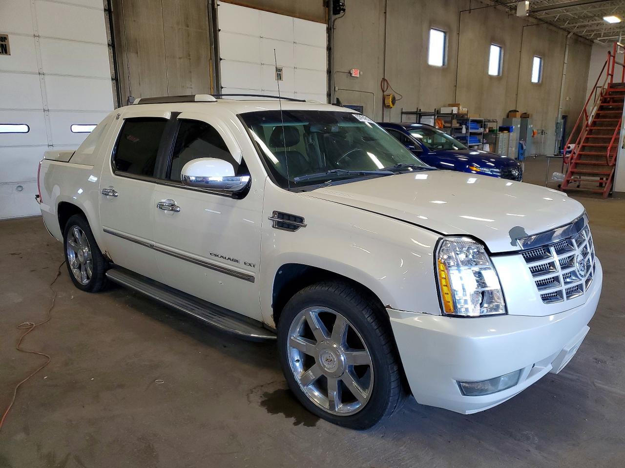 2011 CADILLAC ESCALADE