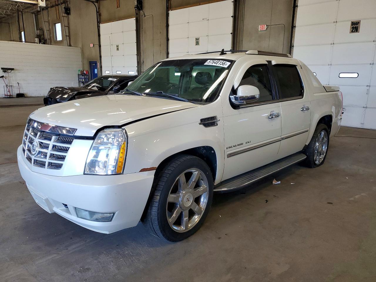 2011 CADILLAC ESCALADE