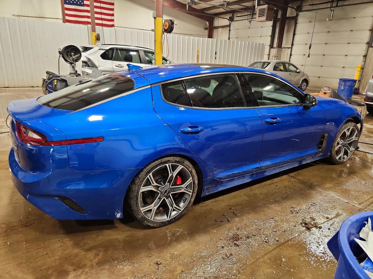 2021 KIA STINGER