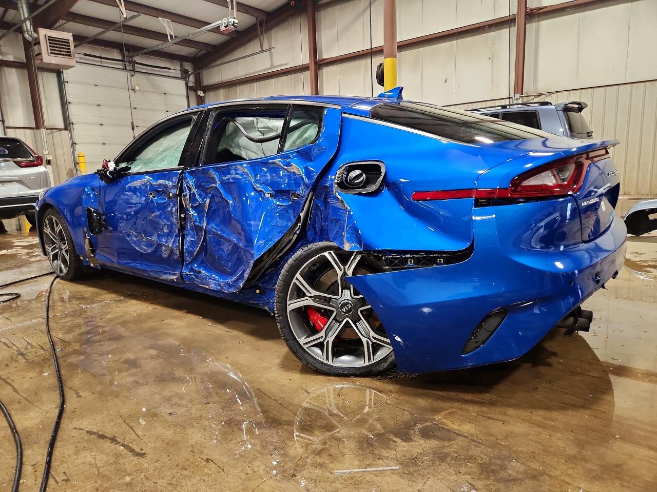 2021 KIA STINGER