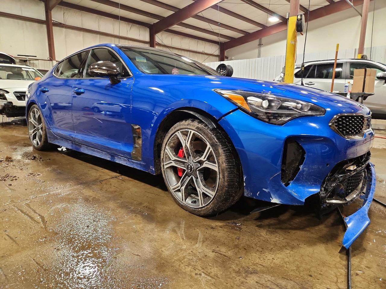 2021 KIA STINGER