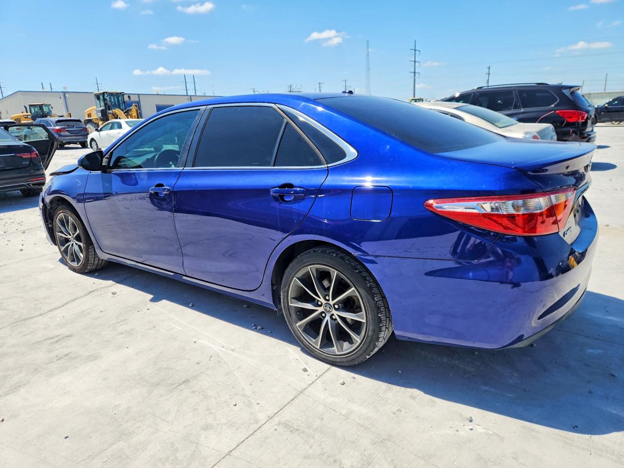 2015 TOYOTA CAMRY