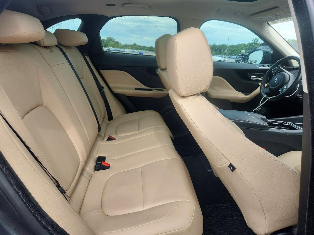 2018 JAGUAR F-PACE
