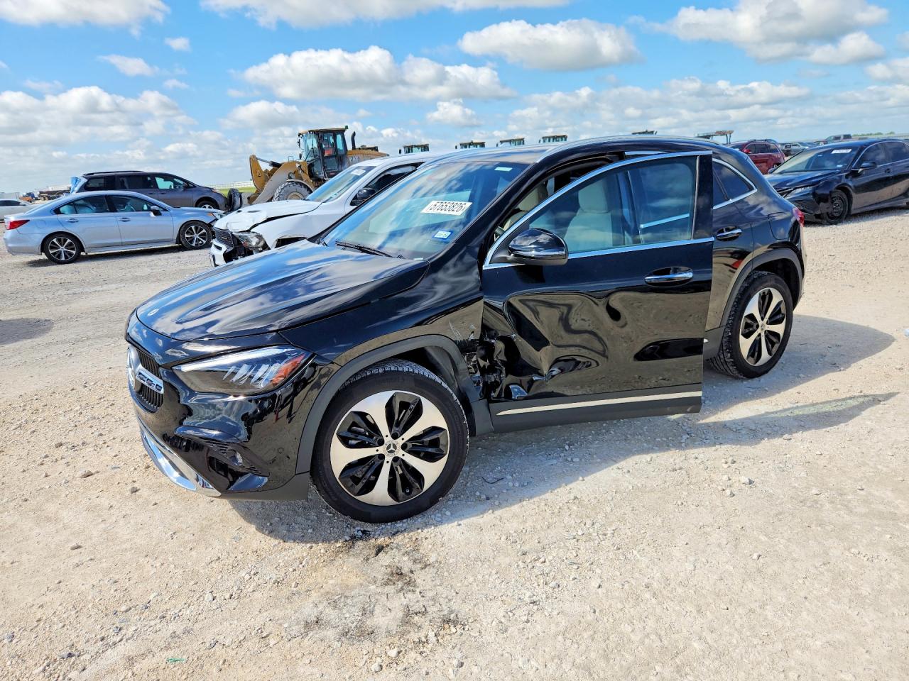 2025 MERCEDES-BENZ GLA-CLASS