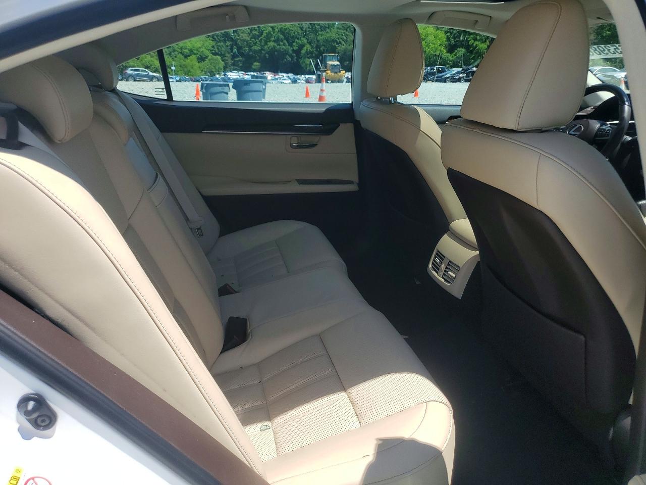 2016 LEXUS ES350
