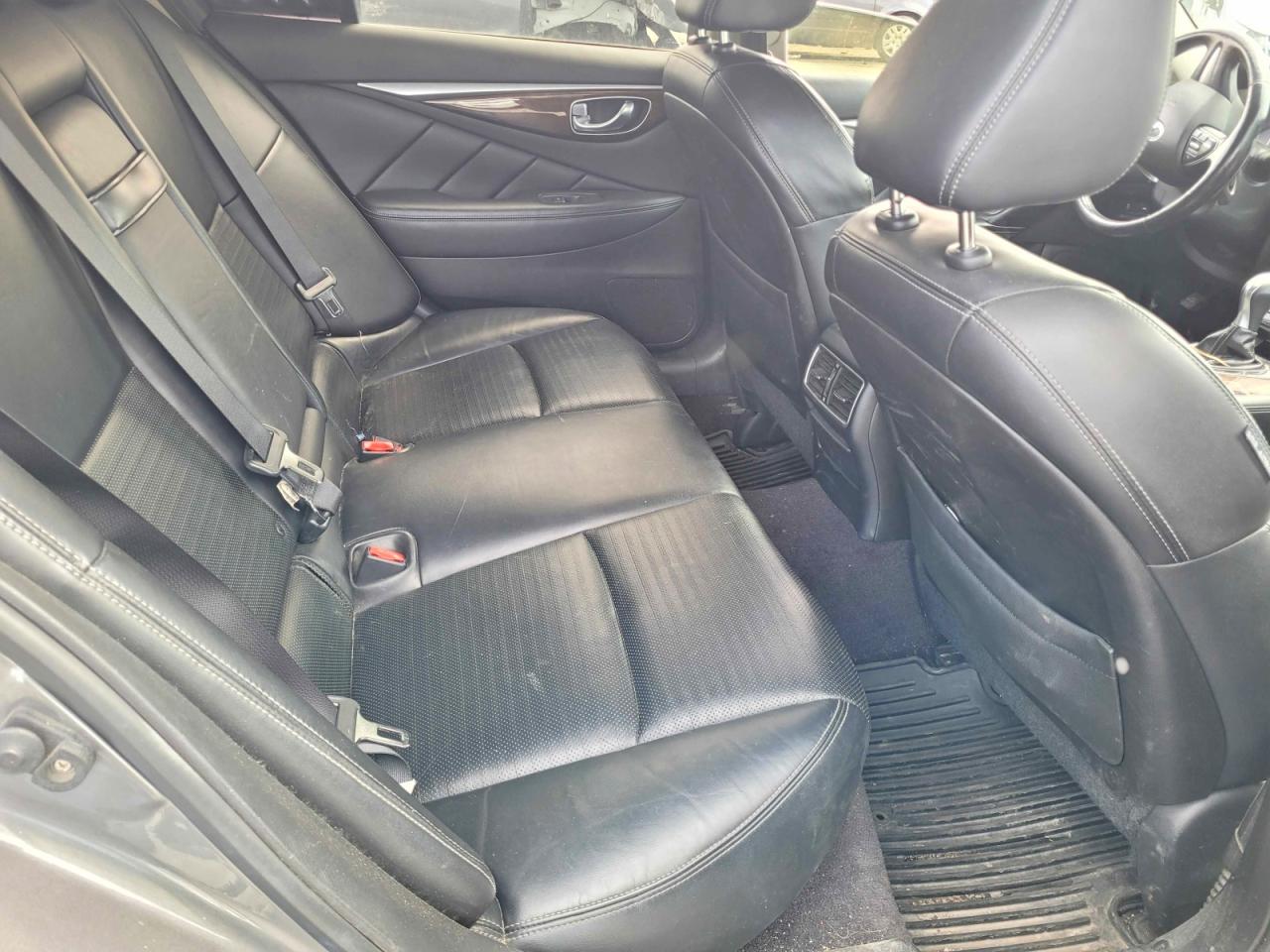 2015 INFINITI Q50
