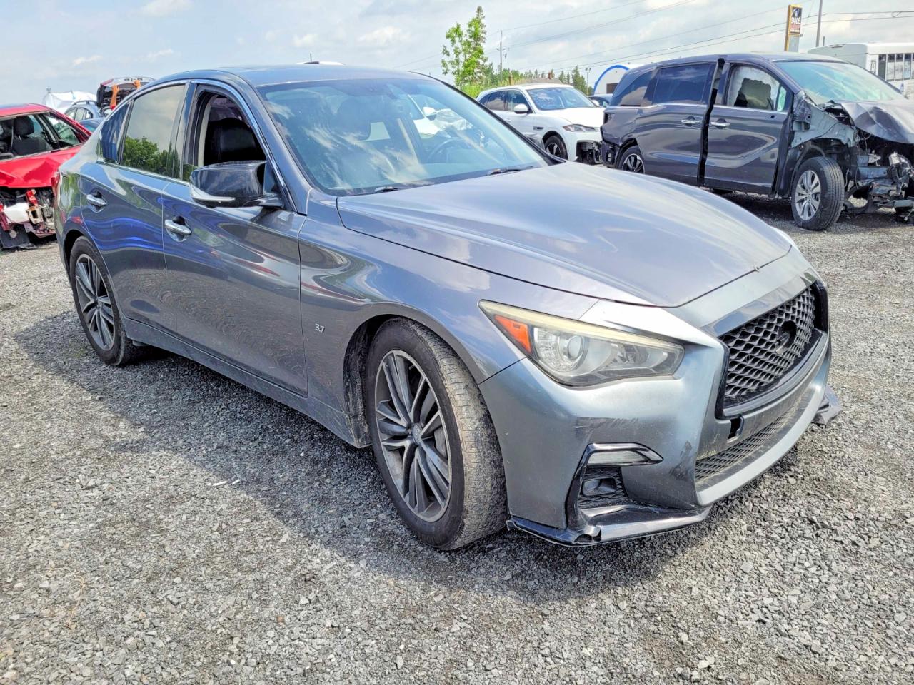 2015 INFINITI Q50