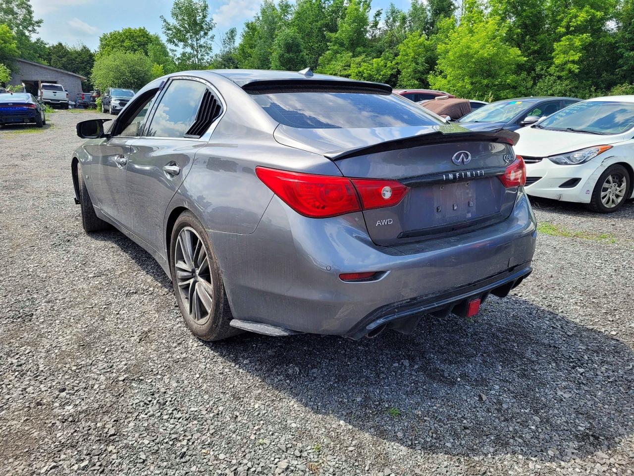 2015 INFINITI Q50