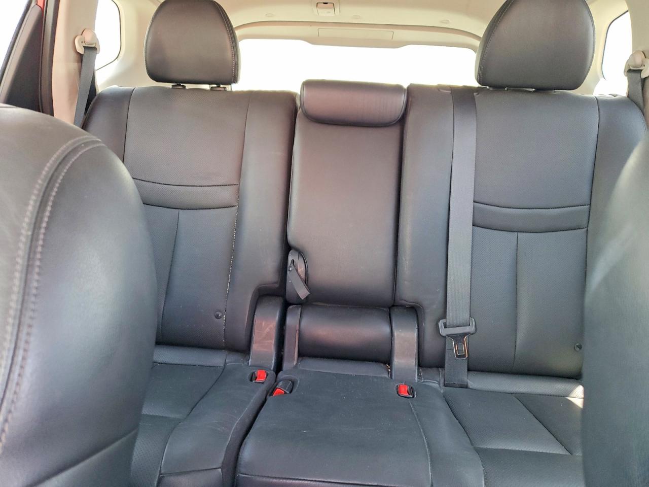 2014 NISSAN ROGUE