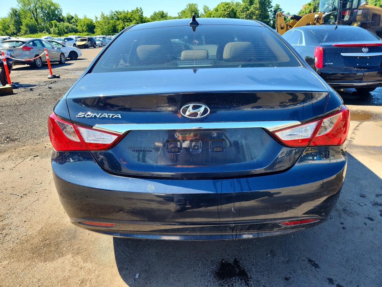 2011 HYUNDAI SONATA