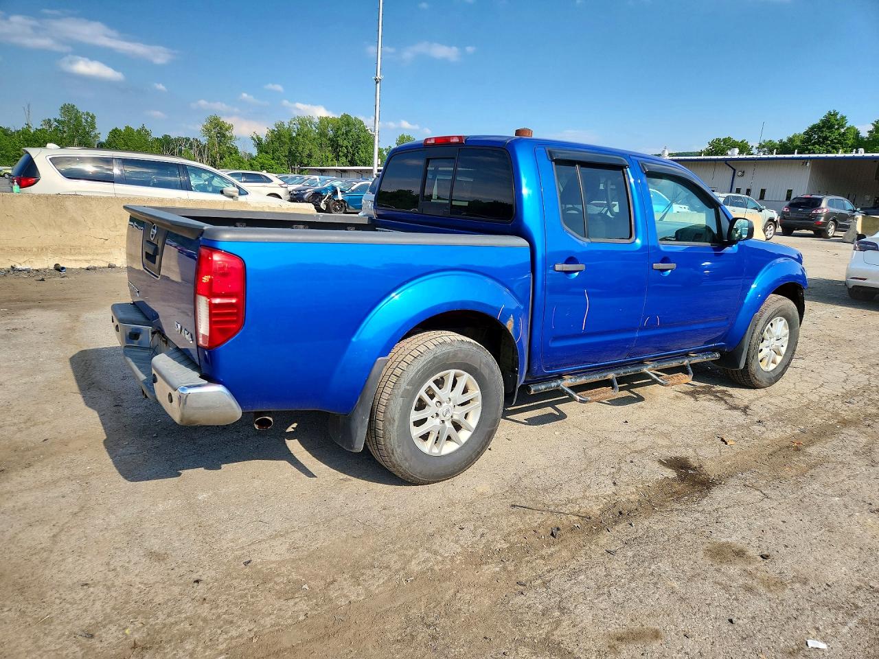 2014 NISSAN FRONTIER