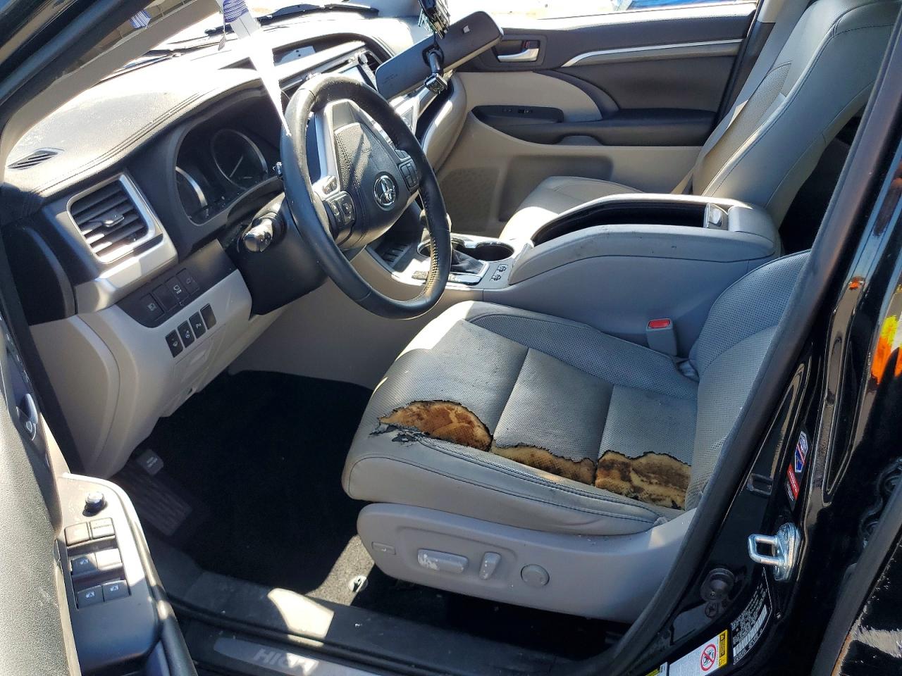 2017 TOYOTA HIGHLANDER