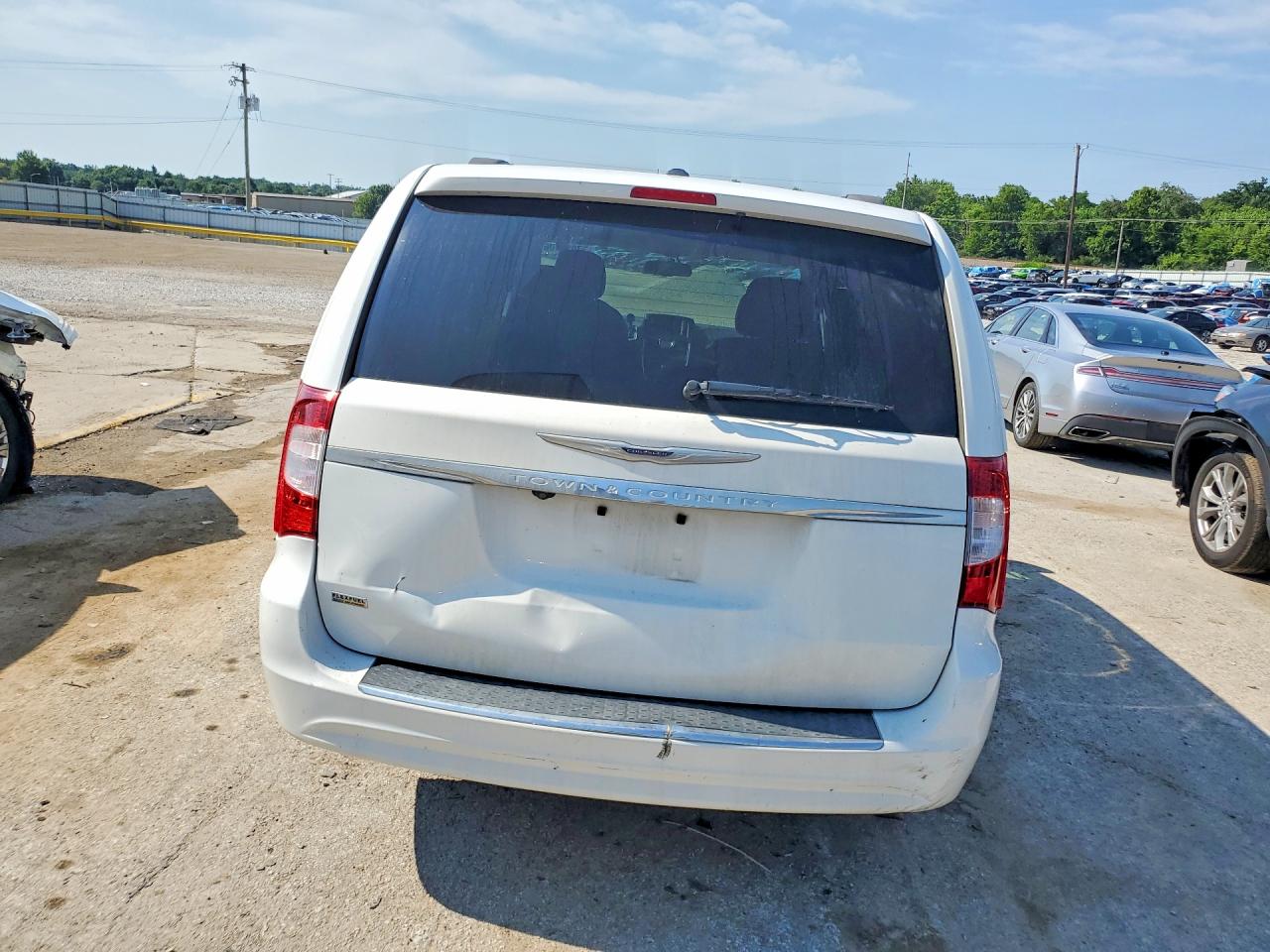 2016 CHRYSLER MINIVAN