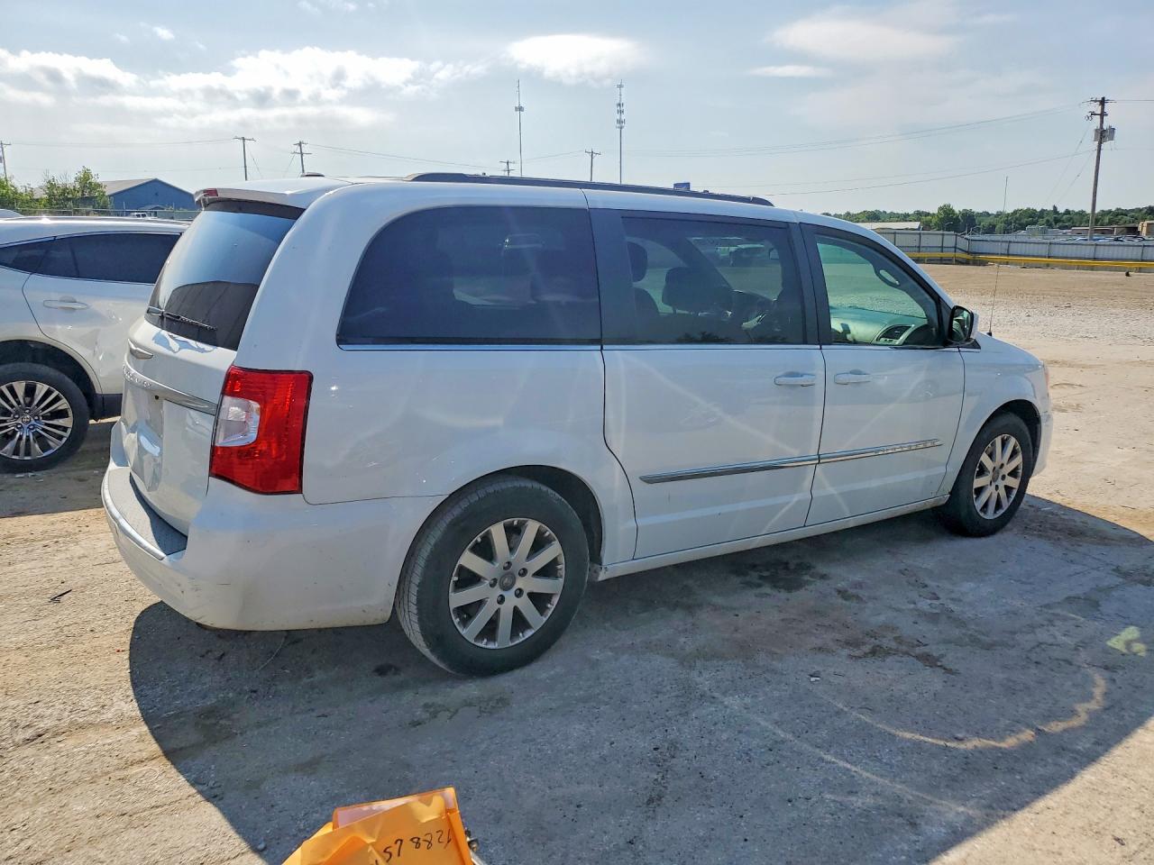 2016 CHRYSLER MINIVAN