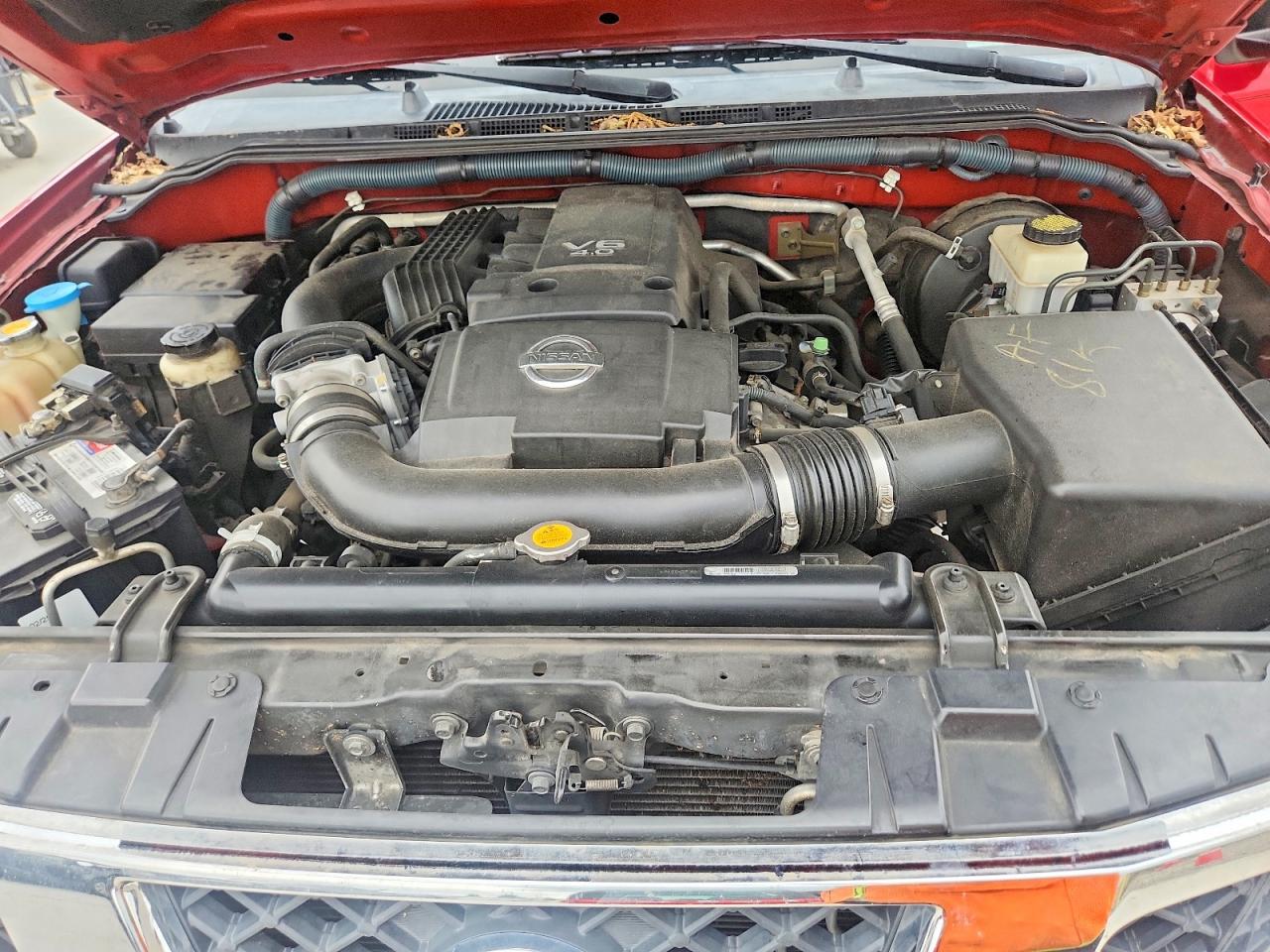 2010 NISSAN FRONTIER