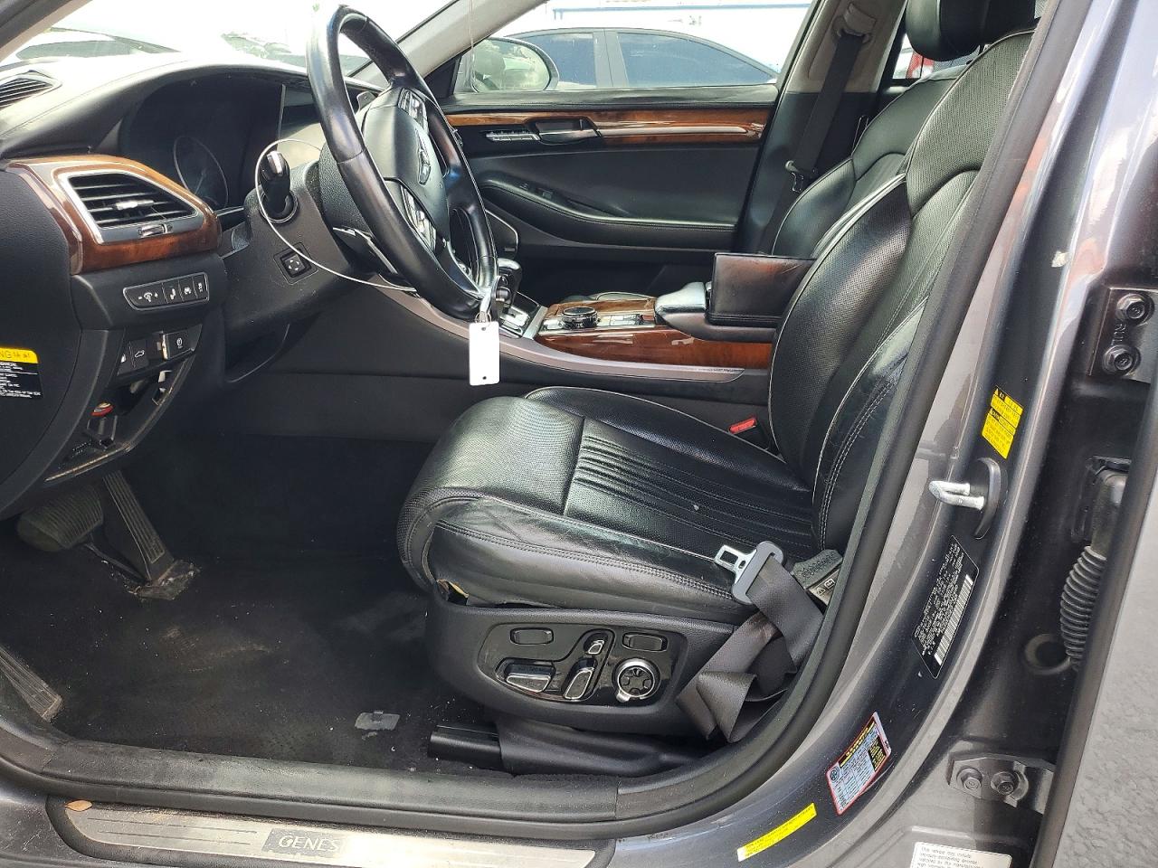 2017 GENESIS G90