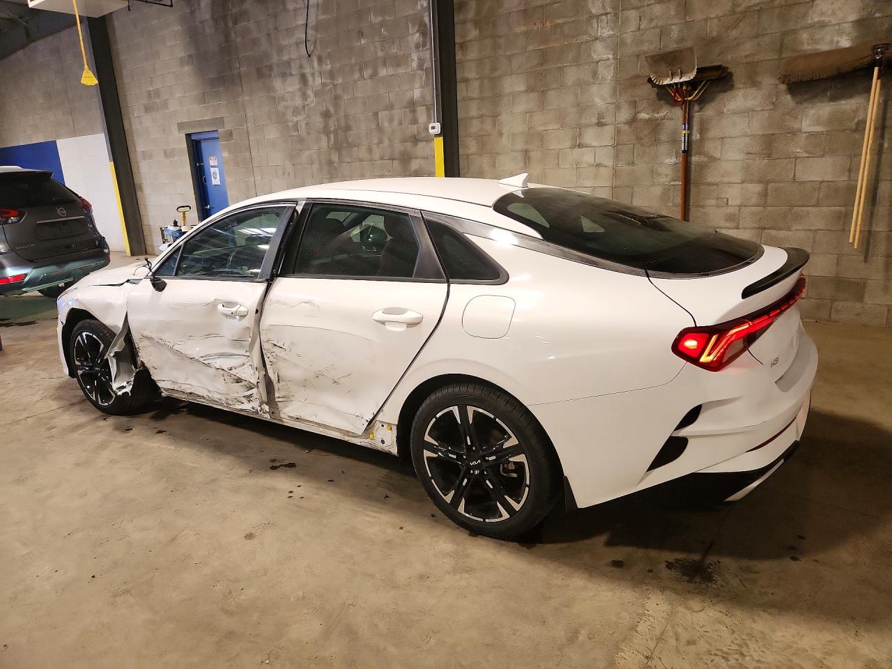 2023 KIA K5
