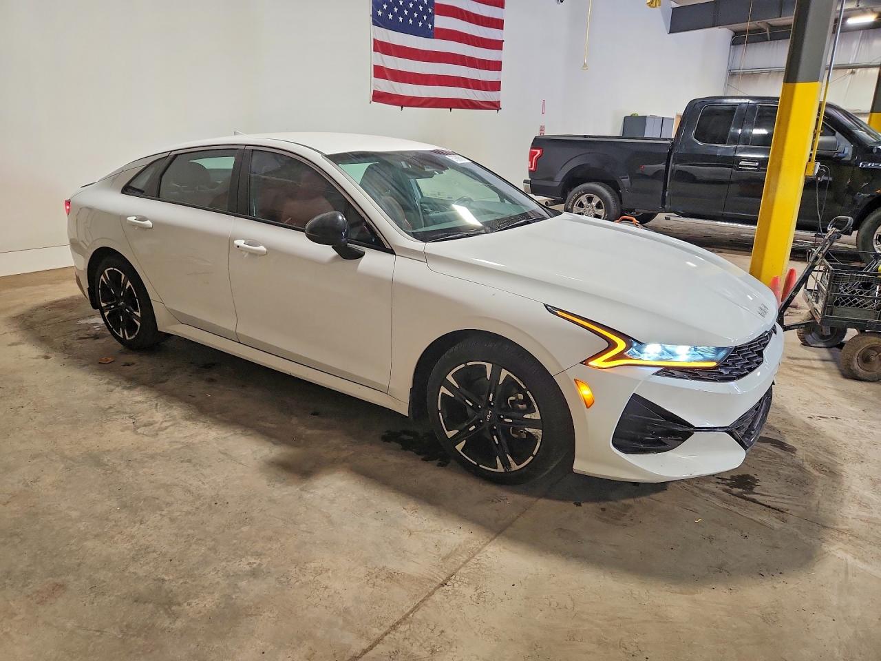 2023 KIA K5