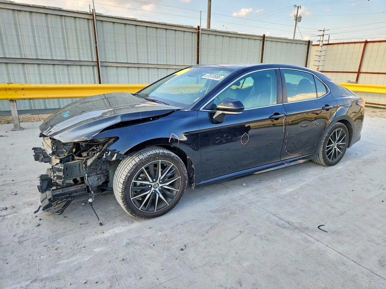 2023 TOYOTA CAMRY