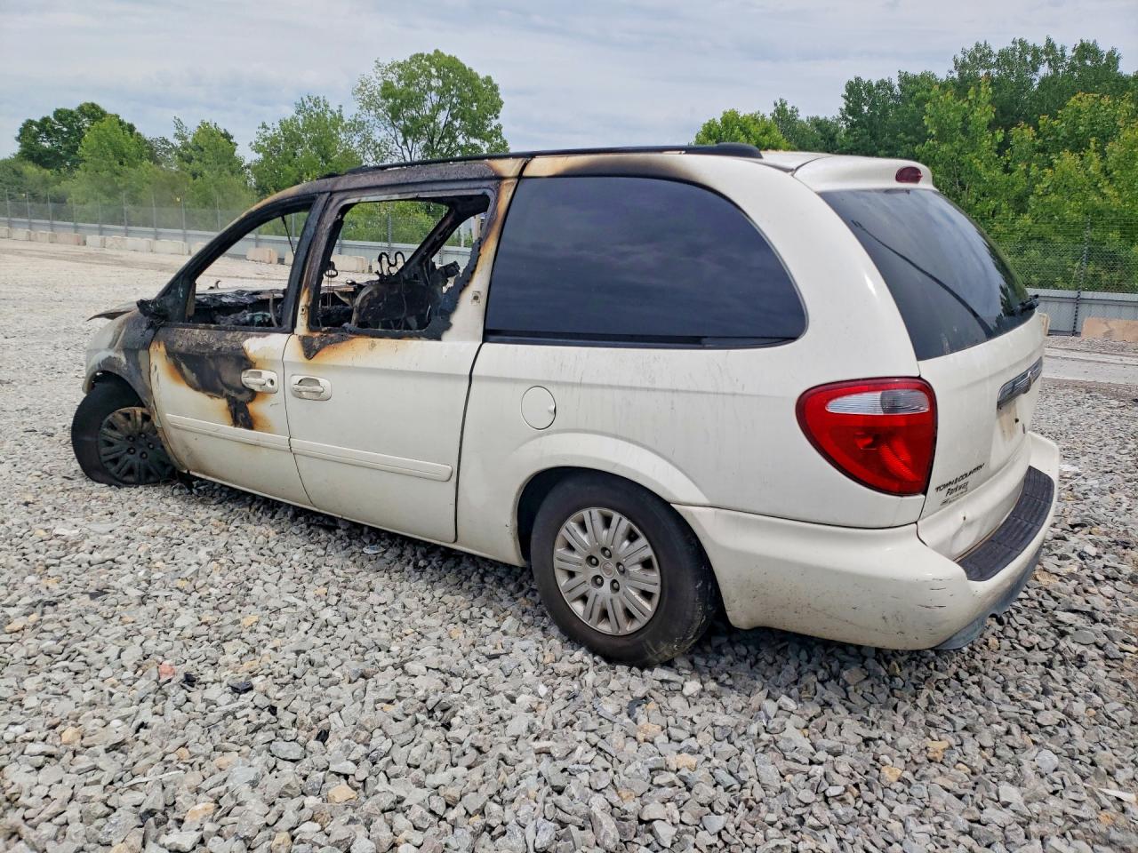 2005 CHRYSLER MINIVAN