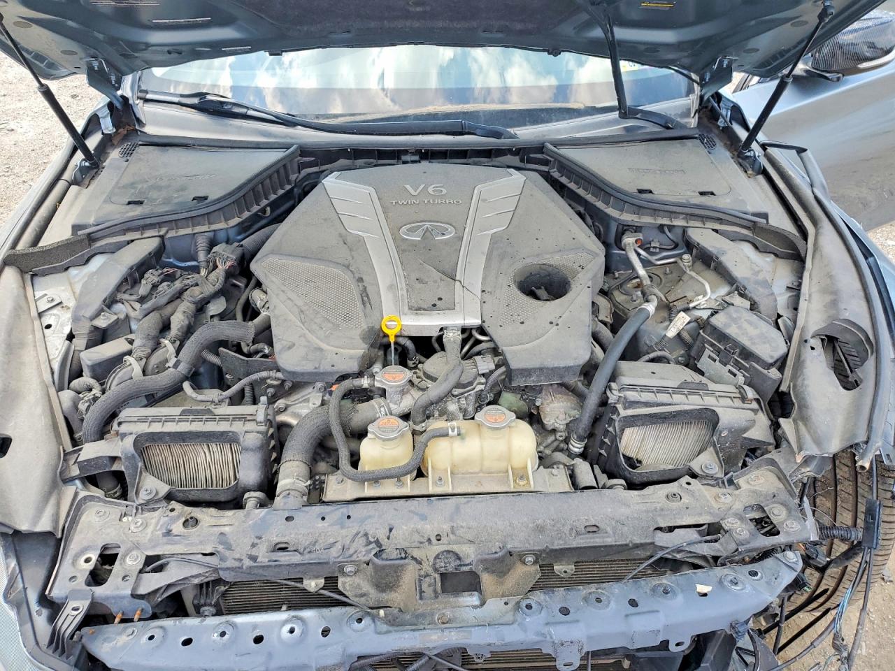2016 INFINITI Q50