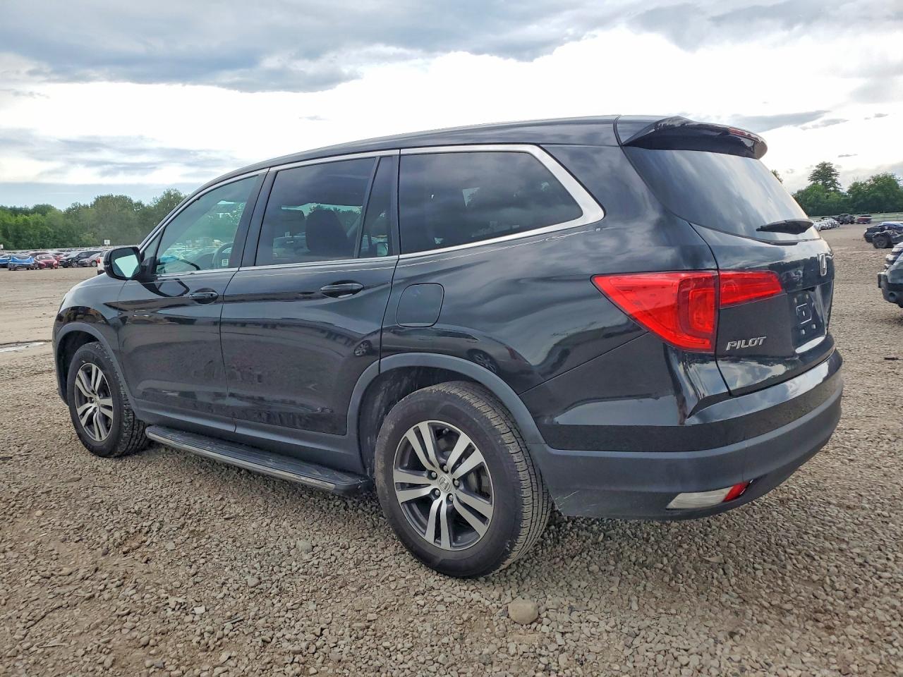 2017 HONDA PILOT