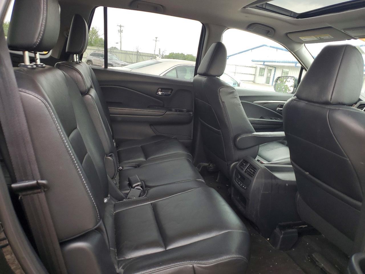 2017 HONDA PILOT