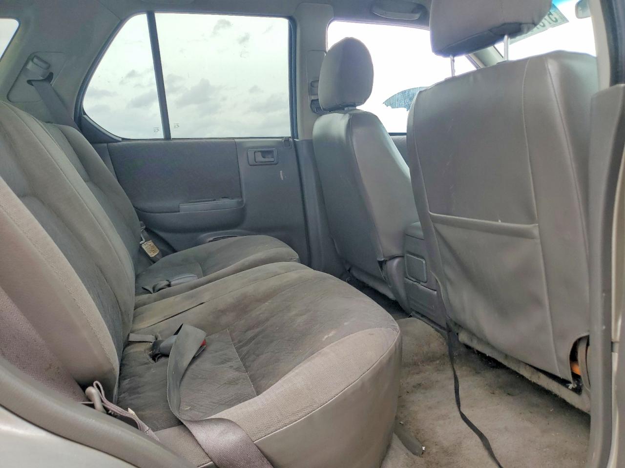 2004 ISUZU RODEO