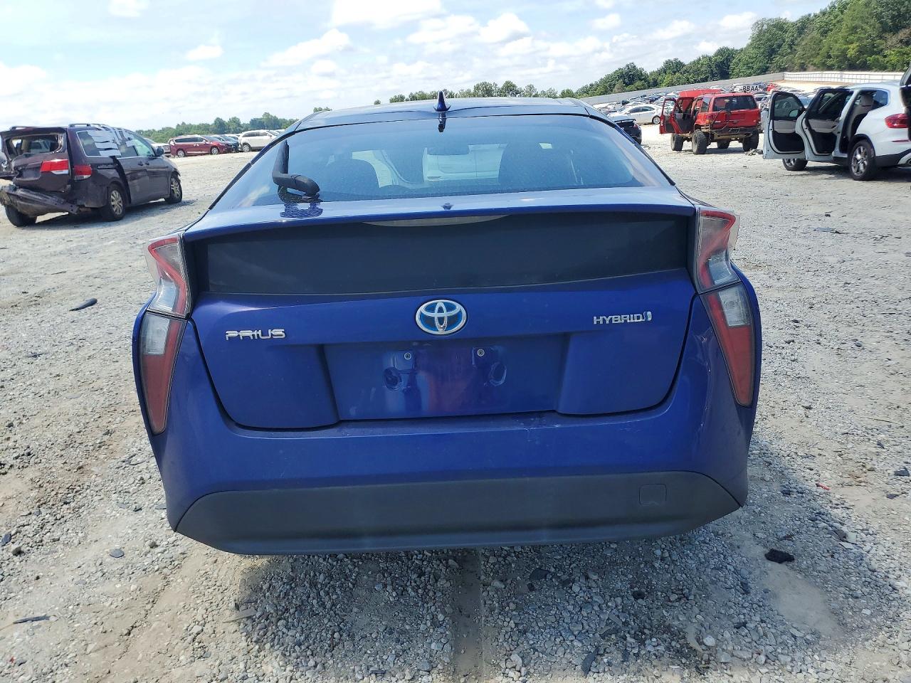 2016 TOYOTA PRIUS