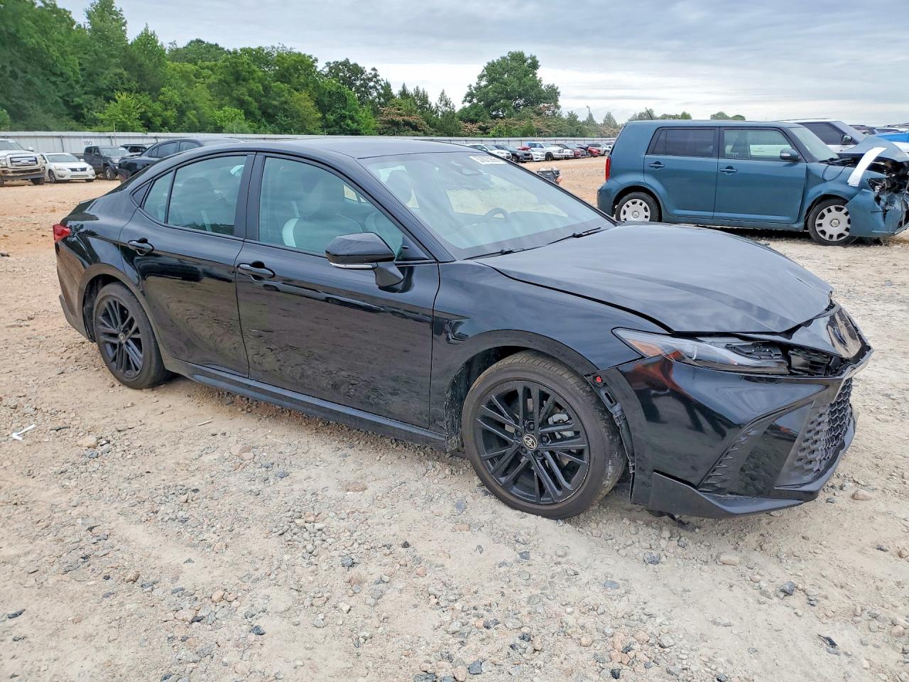 2025 TOYOTA CAMRY
