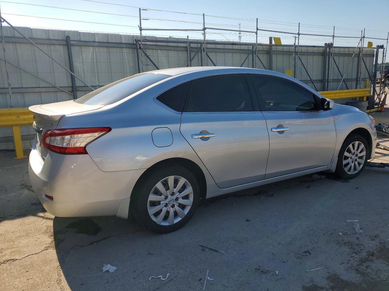 2015 NISSAN SENTRA