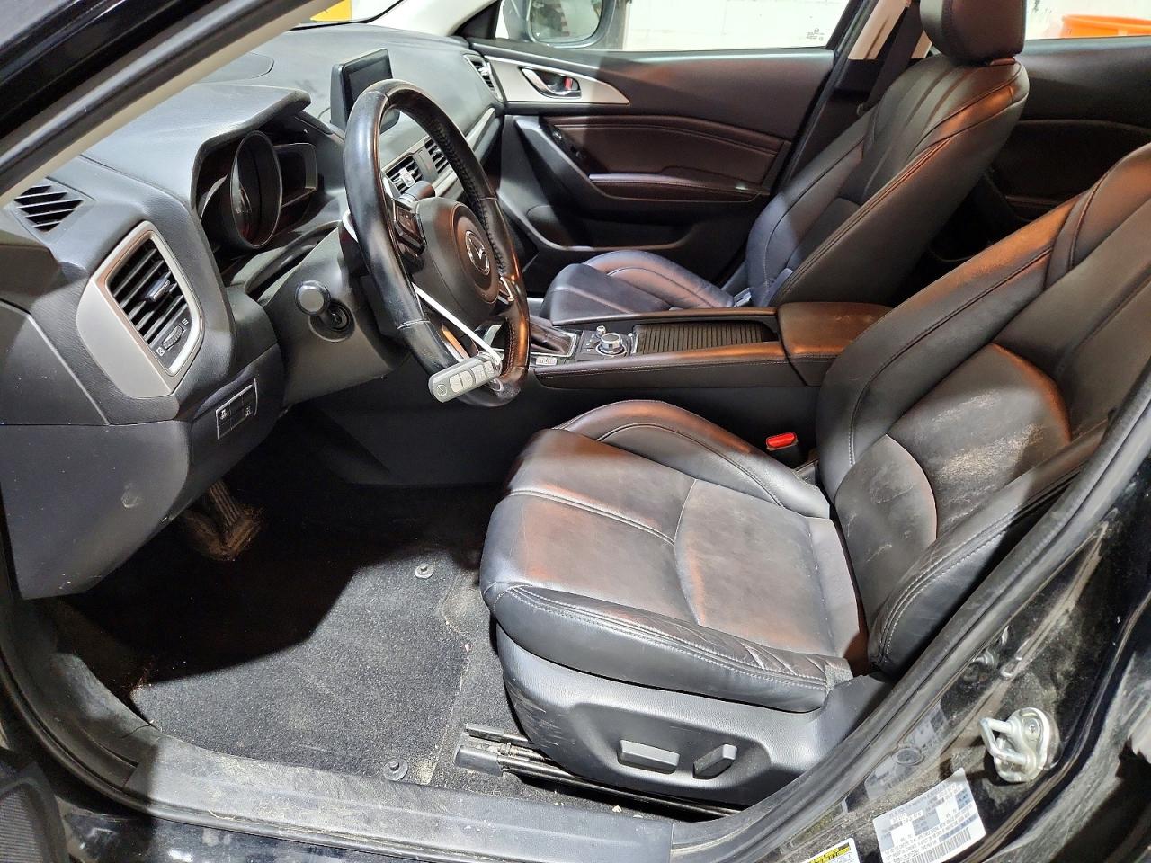 2018 MAZDA 3