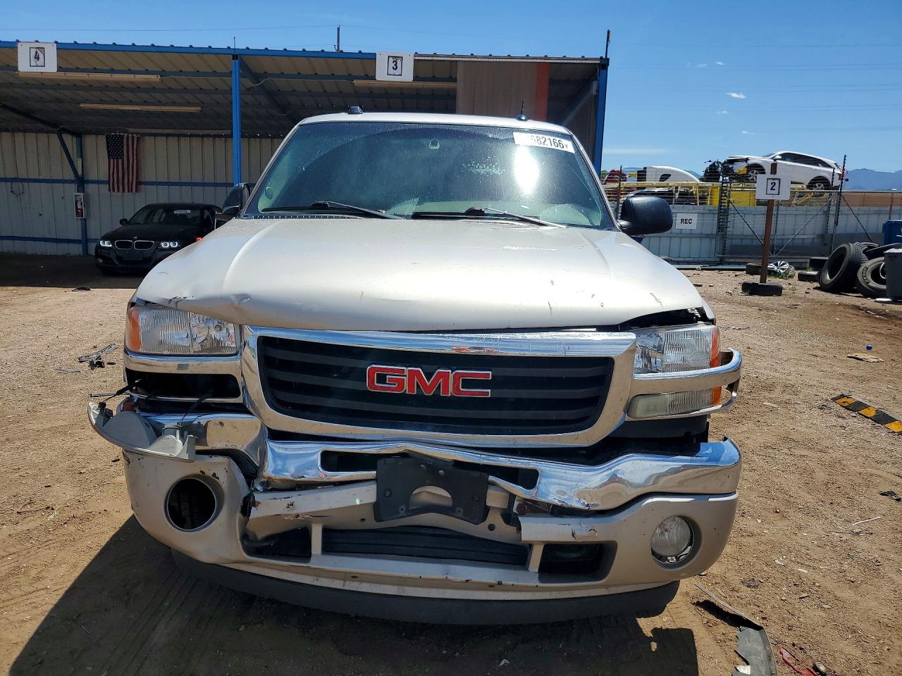 2005 GMC SIERRA