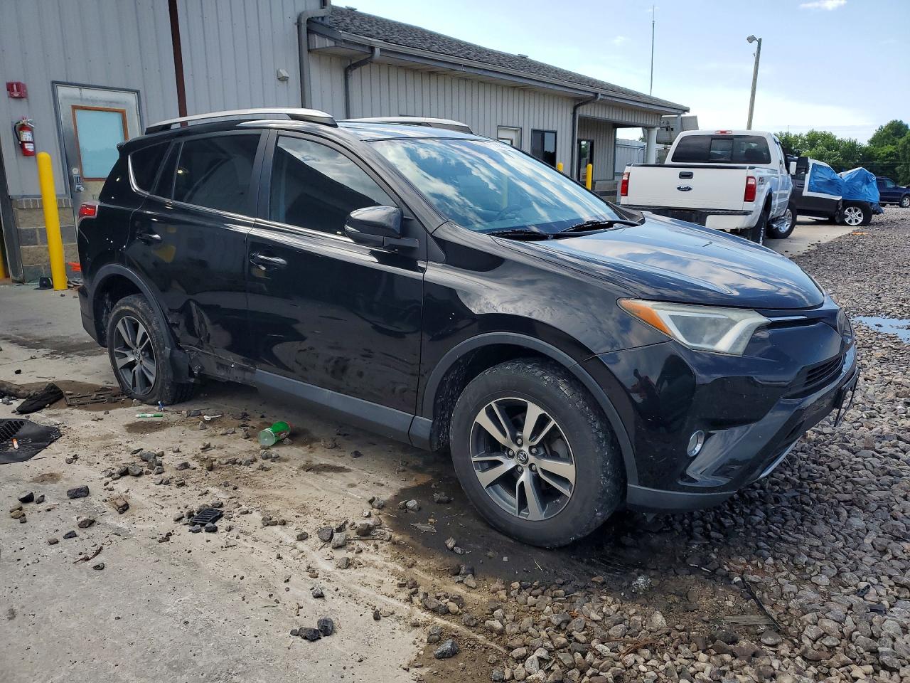 2017 TOYOTA RAV4