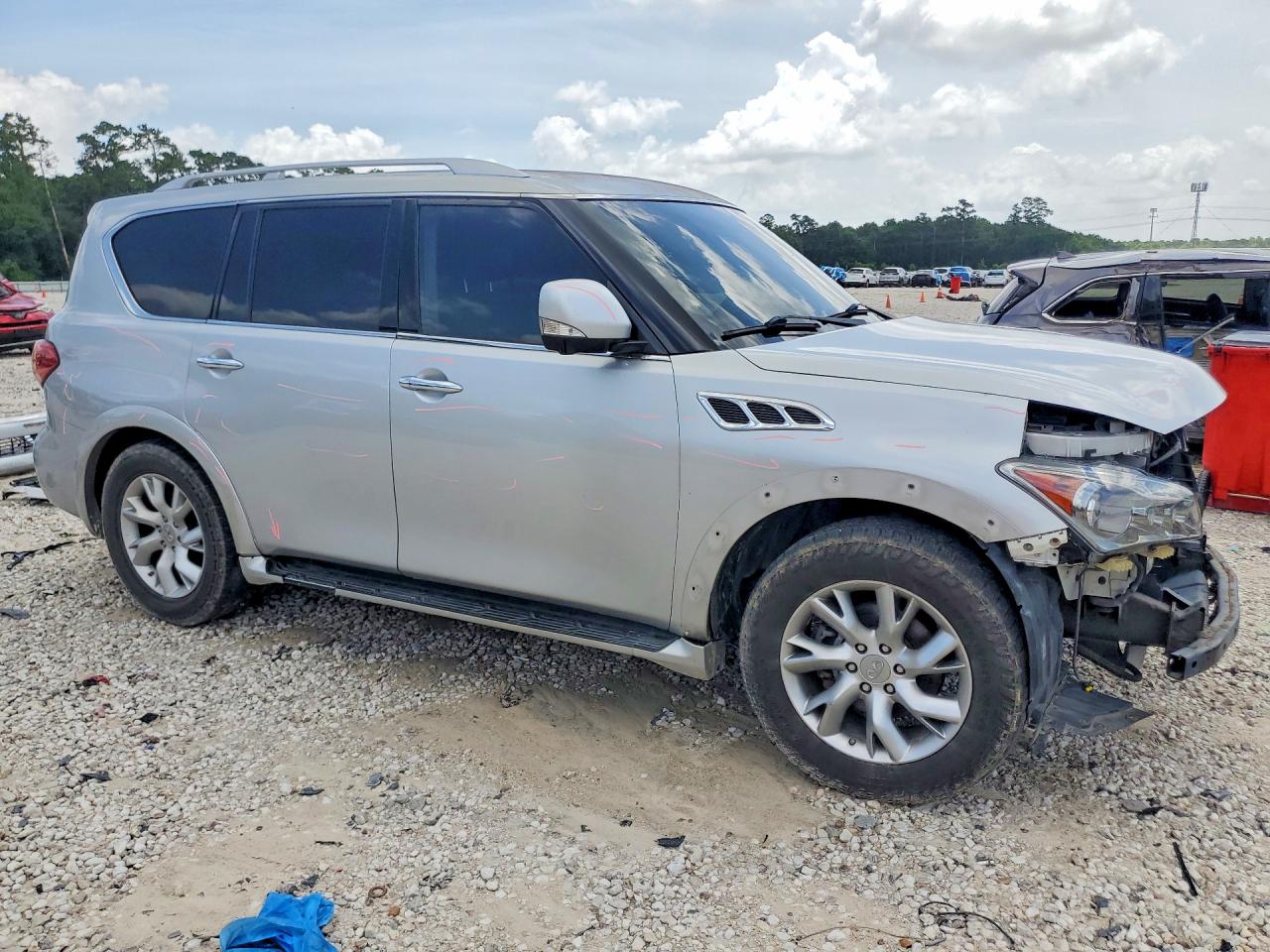 2011 INFINITI QX56
