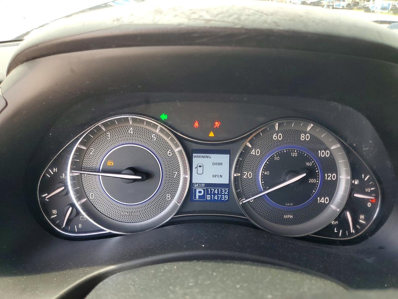 2011 INFINITI QX56